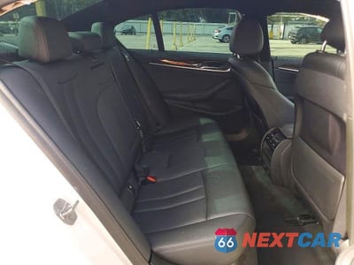 Zdjęcie 10 z 12 samochodu: 2019 BMW 530E VIN:WBAJA9C55KB399635 - miniatura