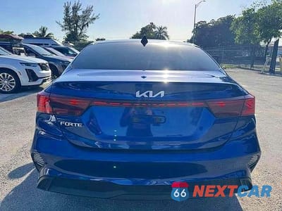 Zdjęcie 6 z 15 samochodu: 2022 KIA FORTE LXS VIN:3KPF24AD4NE464503 - miniatura