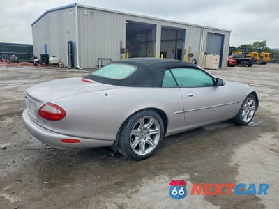 Trzecie zdjęcie samochodu z tyłu: 2000 JAGUAR XK8 VIN:SAJJA42C2YNA07888 - miniatura
