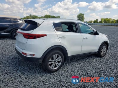 Trzecie zdjęcie samochodu z tyłu: 2017 KIA SPORTAGE LX VIN:KNDPMCAC5H7291885 - miniatura