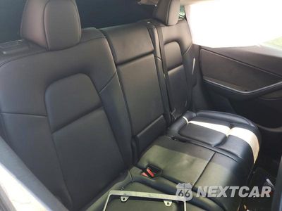 Zdjęcie 10 z 12 samochodu: 2022 TESLA MODEL Y VIN:7SAYGAEE1NF329679 - miniatura