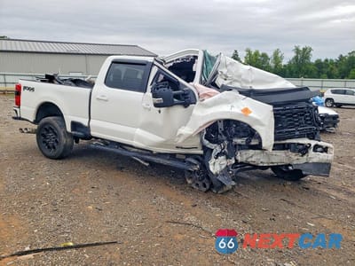 Czwarte zdjęcie samochodu z boku: 2025 FORD F250 SUPER DUTY VIN:1FT8W2BT5SEC84378 - miniatura