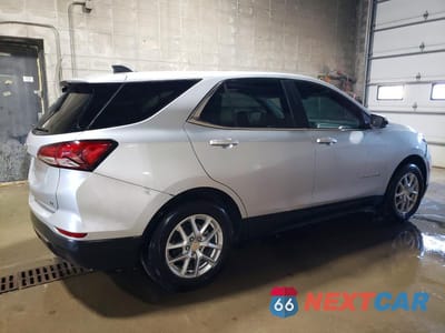 Trzecie zdjęcie samochodu z tyłu: 2022 CHEVROLET EQUINOX LT VIN:3GNAXKEV6NL229994 - miniatura