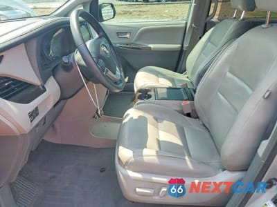 Zdjęcie 7 z 13 samochodu: 2019 TOYOTA SIENNA XLE PREMIUM 8-PASSENGER VIN:5TDYZ3DCXKS004491 - miniatura