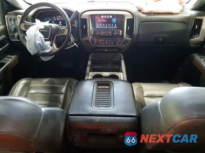 Zdjęcie 8 z 12 samochodu: 2018 GMC SIERRA K2500 DENALI VIN:1GT12UEY4JF275924 - miniatura