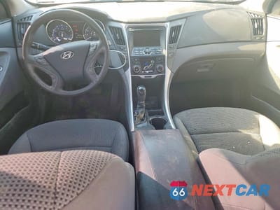 Zdjęcie 8 z 12 samochodu: 2011 HYUNDAI SONATA GLS VIN:5NPEB4ACXBH112360 - miniatura
