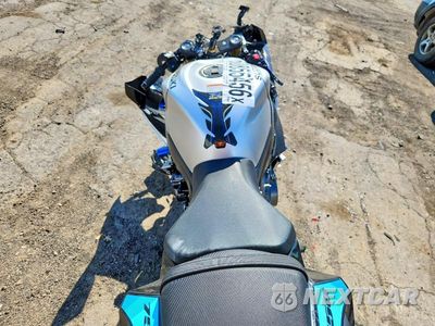 Zdjęcie 6 z 9 samochodu: 2026 SUZUKI GSX-R750 VIN:JS1GR7MAXT7100466 - miniatura