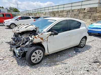 2014 TOYOTA PRIUS C TWO JTDKDTB34E1561907 - główne zdjęcie licytacji z USA - miniatura