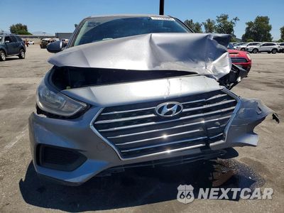 Piąte zdjęcie samochodu w środku: 2019 HYUNDAI ACCENT VIN:3KPC24A31KE072276 - miniatura