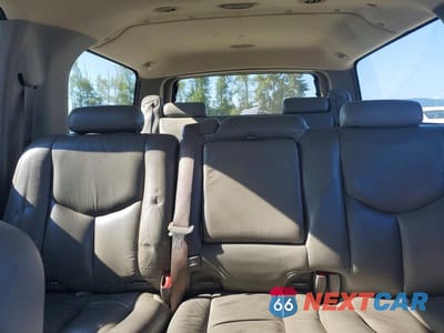 Zdjęcie 10 z 13 samochodu: 2004 CHEVROLET SUBURBAN K1500 VIN:1GNFK16Z54J157885 - miniatura