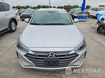 Piąte zdjęcie samochodu w środku: 2018 HYUNDAI ELANTRA VIN:5NPD84LFXKH415477 - miniatura