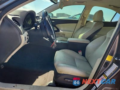 Zdjęcie 7 z 12 samochodu: 2012 LEXUS IS 250 VIN:JTHBF5C21C5173694 - miniatura