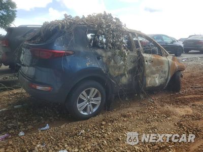 Trzecie zdjęcie samochodu z tyłu: 2018 KIA SPORTAGE LX VIN:KNDPM3AC1J7346063 - miniatura