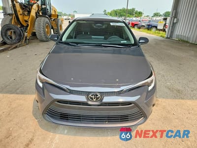 Piąte zdjęcie samochodu w środku: 2026 TOYOTA COROLLA HYBRID LE VIN:JTDBDMHE9T3028080 - miniatura
