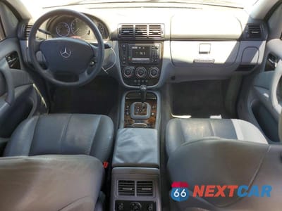 Zdjęcie 8 z 12 samochodu: 2005 MERCEDES-BENZ ML 350 VIN:4JGAB57E95A542692 - miniatura