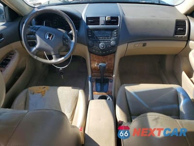 Zdjęcie 8 z 12 samochodu: 2003 HONDA ACCORD EX VIN:1HGCM66523A075242 - miniatura
