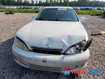 Piąte zdjęcie samochodu w środku: 2001 LEXUS ES 300 VIN:JT8BF28GX15104034 - miniatura