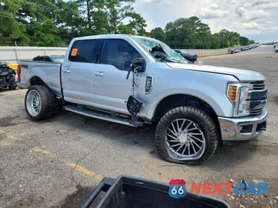 Czwarte zdjęcie samochodu z boku: 2018 FORD F250 SUPER DUTY VIN:1FT7W2BT4JEB56854 - miniatura