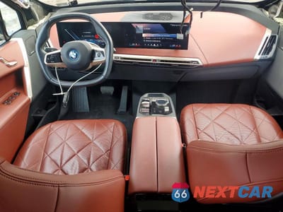 Zdjęcie 8 z 13 samochodu: 2024 BMW IX XDRIVE50 VIN:WB523CF08RCP44882 - miniatura