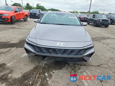 Piąte zdjęcie samochodu w środku: 2024 HYUNDAI ELANTRA LIMITED VIN:KMHLP4DG8RU834378 - miniatura