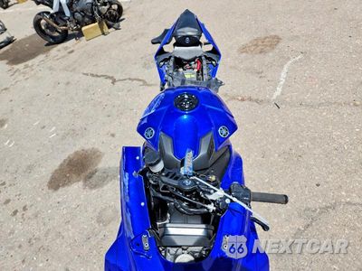 Piąte zdjęcie samochodu w środku: 2023 YAMAHA YZFR1 VIN:JYARN66E8PA003002 - miniatura