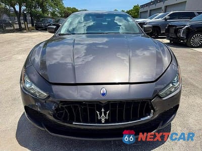 Piąte zdjęcie samochodu w środku: 2015 MASERATI GHIBLI VIN:ZAM57XSA9F1134858 - miniatura