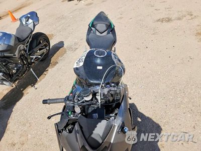 Piąte zdjęcie samochodu w środku: 2026 KAWASAKI ZX636 K VIN:JKBZXJK13TA015420 - miniatura