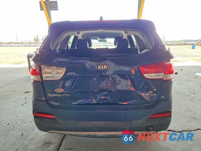 Zdjęcie 6 z 13 samochodu: 2016 KIA SORENTO EX VIN:5XYPH4A59GG001144 - miniatura