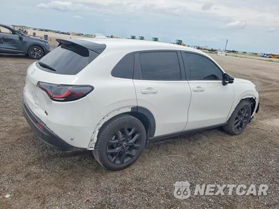 Trzecie zdjęcie samochodu z tyłu: 2025 HONDA HR-V SPORT VIN:3CZRZ1H56SM724983 - miniatura