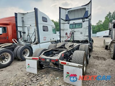 Trzecie zdjęcie samochodu z tyłu: 2024 VOLVO VN VNL VIN:4V4NB9EG6RN664057 - miniatura