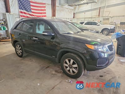 Czwarte zdjęcie samochodu z boku: 2012 KIA SORENTO LX VIN:5XYKTDA28CG225269 - miniatura