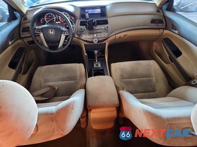 Zdjęcie 8 z 12 samochodu: 2009 HONDA ACCORD LX VIN:JHMCP26359C013262 - miniatura