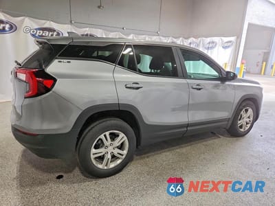 Trzecie zdjęcie samochodu z tyłu: 2024 GMC TERRAIN SLE VIN:3GKALMEG8RL357763 - miniatura
