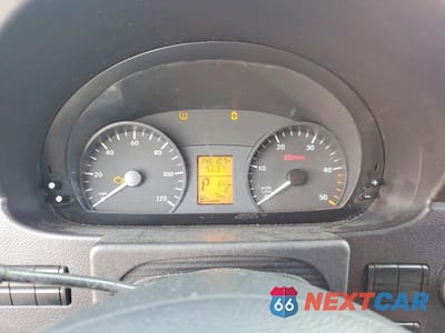 Zdjęcie 9 z 13 samochodu: 2015 MERCEDES-BENZ SPRINTER 2500 DELIVERY VAN VIN:WD3PE7DC5F5973510 - miniatura