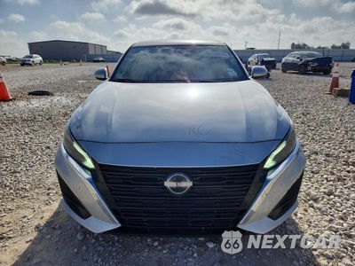 Piąte zdjęcie samochodu w środku: 2023 NISSAN ALTIMA SV VIN:1N4BL4DV2PN343859 - miniatura