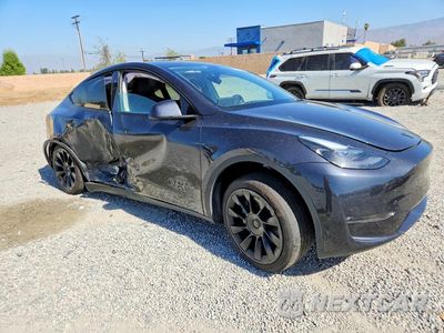 Czwarte zdjęcie samochodu z boku: 2024 TESLA MODEL Y VIN:7SAYGAEE8RF041468 - miniatura
