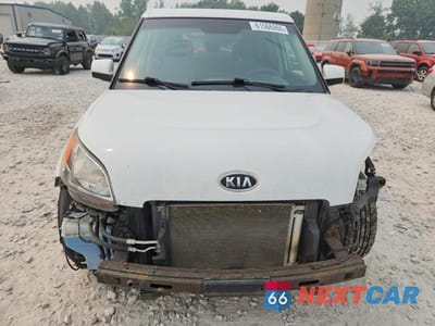Piąte zdjęcie samochodu w środku: 2011 KIA SOUL + VIN:KNDJT2A26B7272831 - miniatura