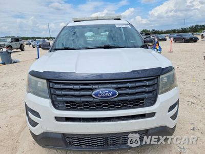 Piąte zdjęcie samochodu w środku: 2017 FORD EXPLORER POLICE INTERCEPTOR VIN:1FM5K8AR6HGA44594 - miniatura