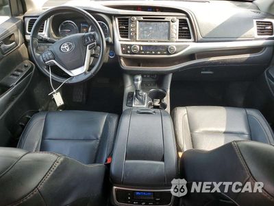 Zdjęcie 8 z 13 samochodu: 2018 TOYOTA HIGHLANDER HYBRID XLE VIN:5TDJGRFH2JS047336 - miniatura