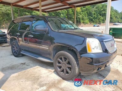 Czwarte zdjęcie samochodu z boku: 2013 GMC YUKON DENALI VIN:1GKS2EEFXDR104093 - miniatura