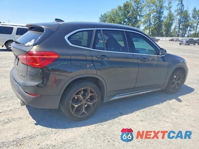 Trzecie zdjęcie samochodu z tyłu: 2018 BMW X1 XDRIVE28I VIN:WBXHT3C3XJ3H30621 - miniatura