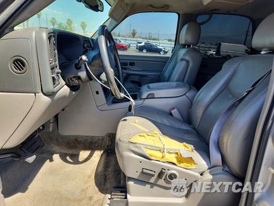 Zdjęcie 7 z 13 samochodu: 2005 CHEVROLET TAHOE K1500 VIN:1GNEK13T55R104344 - miniatura