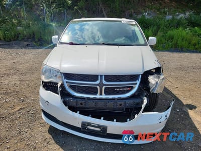Piąte zdjęcie samochodu w środku: 2016 DODGE GRAND CARAVAN SXT VIN:2C4RDGCG3GR234274 - miniatura