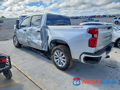 Drugie zdjęcie samochodu z przodu: 2022 CHEVROLET SILVERADO K1500 CUSTOM VIN:1GCPDBEK0NZ509565 - miniatura
