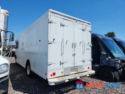 Drugie zdjęcie samochodu z przodu: 2015 FORD F59 DELIVERY TRUCK VIN:1F65F5KY9F0A08761 - miniatura