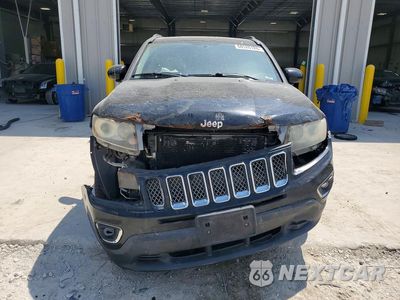 Piąte zdjęcie samochodu w środku: 2014 JEEP COMPASS LIMITED VIN:1C4NJDCB6ED683992 - miniatura