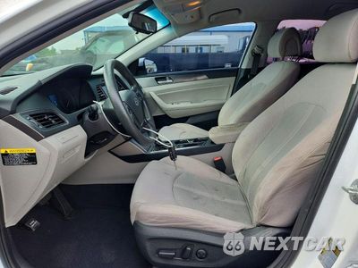 Zdjęcie 7 z 13 samochodu: 2017 HYUNDAI SONATA SPORT VIN:5NPE34AF7HH584144 - miniatura