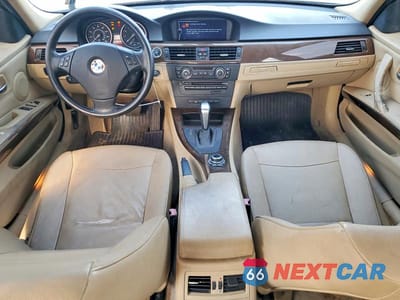 Zdjęcie 8 z 12 samochodu: 2010 BMW 3 SERIES VIN:WBAPL3C59AA408052 - miniatura
