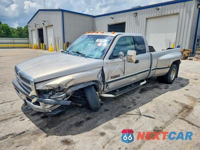 1998 DODGE RAM 3500 1B7MC3369WJ230780 - główne zdjęcie licytacji z USA - miniatura