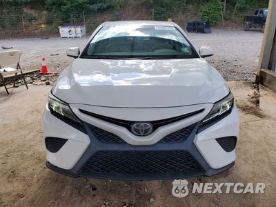 Piąte zdjęcie samochodu w środku: 2018 TOYOTA CAMRY SE VIN:4T1B11HK2JU085785 - miniatura